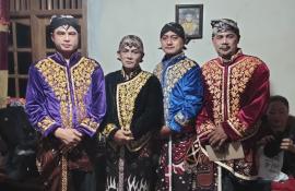 Kethoprak Manunggal Budaya Tepus Tampil Memukau di Wonotoro Kalurahan Pucung